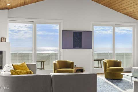Tiny photo for 3541 Ocean Drive, Oxnard, CA 93035 (MLS # V1-37335)