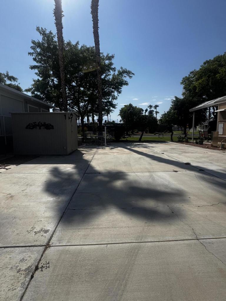84136 Avenue 44 141