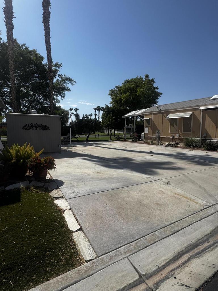 84136 Avenue 44 141