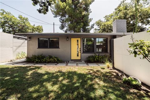 Photo of 324 Chestnut Avenue, Los Angeles, CA 90042 (MLS # SR25196298)