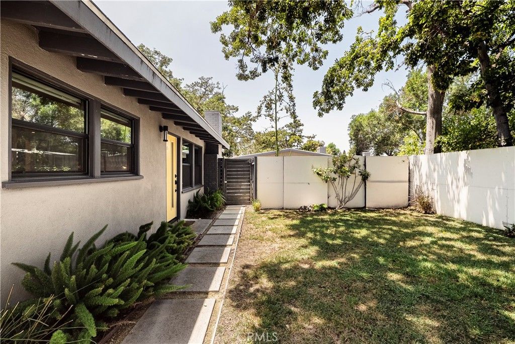 Photo of 324 Chestnut Avenue, Los Angeles, CA 90042 (MLS # SR25196298)
