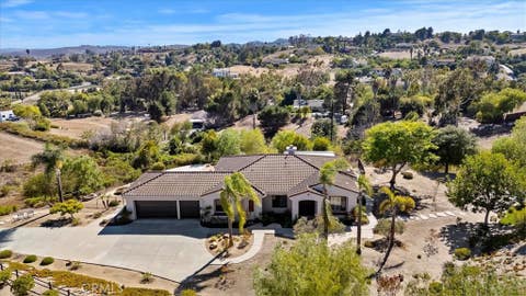 Photo of 3927 Limber Pine RD, Fallbrook, CA 92028 (MLS # SW26145176)