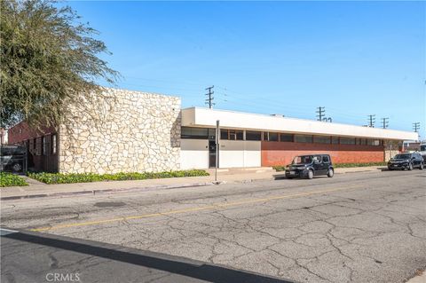 5565 5575 Sheila Street Commerce CA 90040