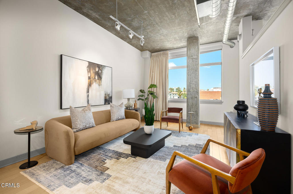 Experience luxury and loft-inspired elegance in this top-floor penthouse at the acclaimed Prado building. Featuring soaring ceilings, abundant natural light, and a spacious open layout, this 2-bedroom, 2-bath residence offers style and comfort in one of Pasadena's most desirable locations.The modern kitchen boasts granite countertops, ample cabinetry, and flows effortlessly into the bright dining and living areas. The primary suite is a serene retreat with high ceilings, a spa-like bathroom with soaking tub, dual vanities, separate shower, and a large walk-in closet. The second bedroom is ideal for guests, while a dedicated tech nook provides the perfect home office space.Enjoy premier amenities including 24-hour concierge, fitness center, pool, screening room, business center, clubhouse, and two side-by-side parking spaces. Just moments from Lake Avenue Shops and Business District as well as Old Town.Upscale urban living at its finest--don't miss this rare opportunity.