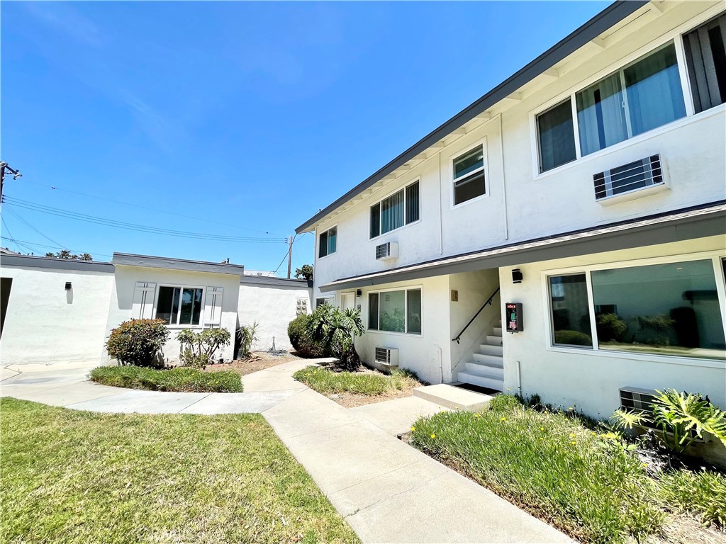 3175 Quartz, Unit 3 - Remodeled LOWER unit 2-bedroom, 1-bathroom with smooth surface flooring, fresh paint, and new blinds throughout. Fully functioning kitchen with stove. The spacious layout includes window A/C units for cooling and ample natural light. Residents enjoy convenient access to on-site community laundry facilities and an Amazon package drop box for secure deliveries. Located in a gated community, the unit also includes 1 assigned parking space inside shared garage w/additional storage. Patio. Square footage estimated resident to verify. Community Laundry Room right side bottom floor of the building. Water & Trash - Owner pays. Electric & Gas - Tenant responsibility. Landscaper - Thursdays. Stove Included. Shared double car garage left side. Wall heater. Wall AC.