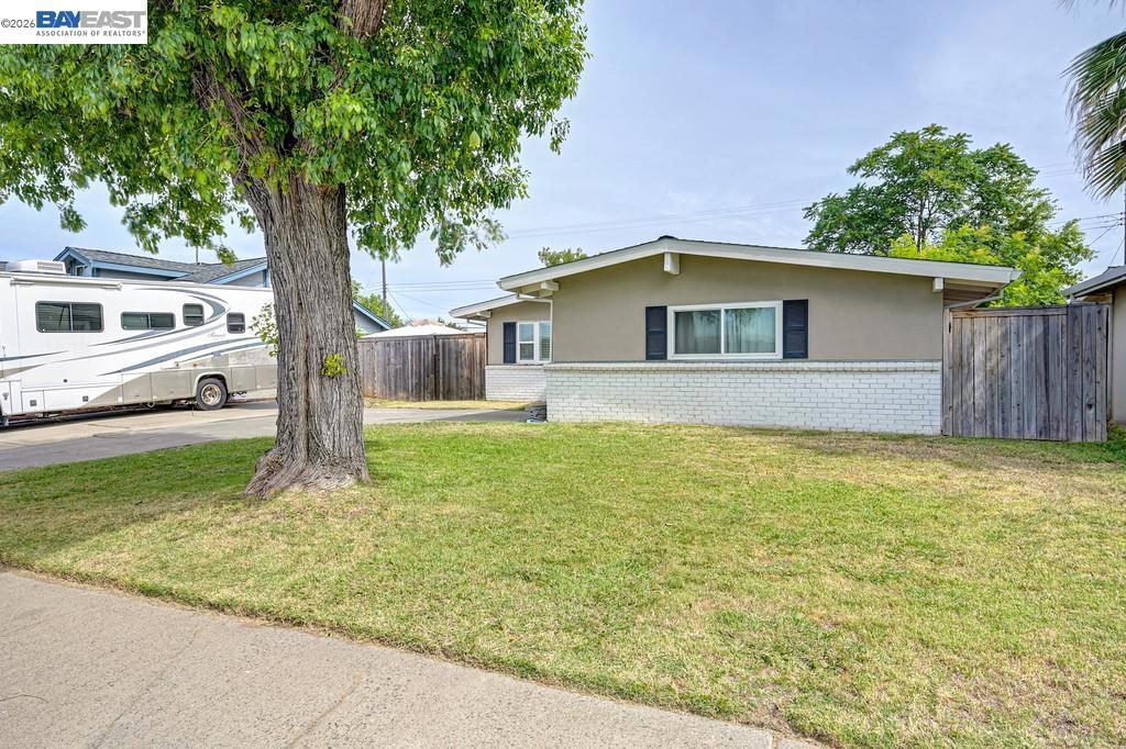 3637 Centinella Drive