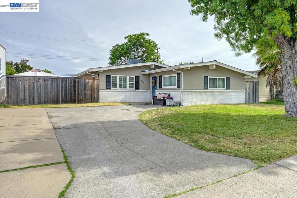3637 Centinella Drive