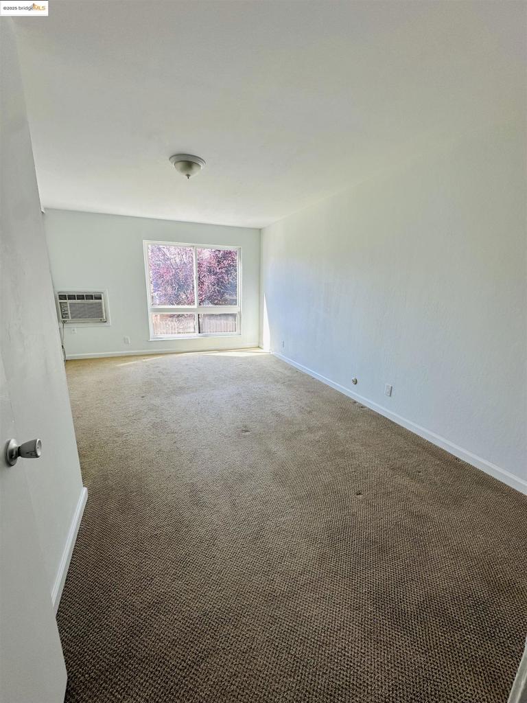 THE VINTNER - Residential