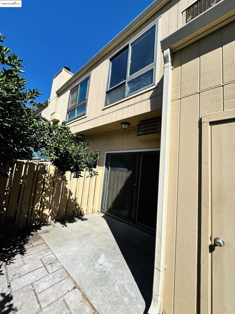 THE VINTNER - Residential