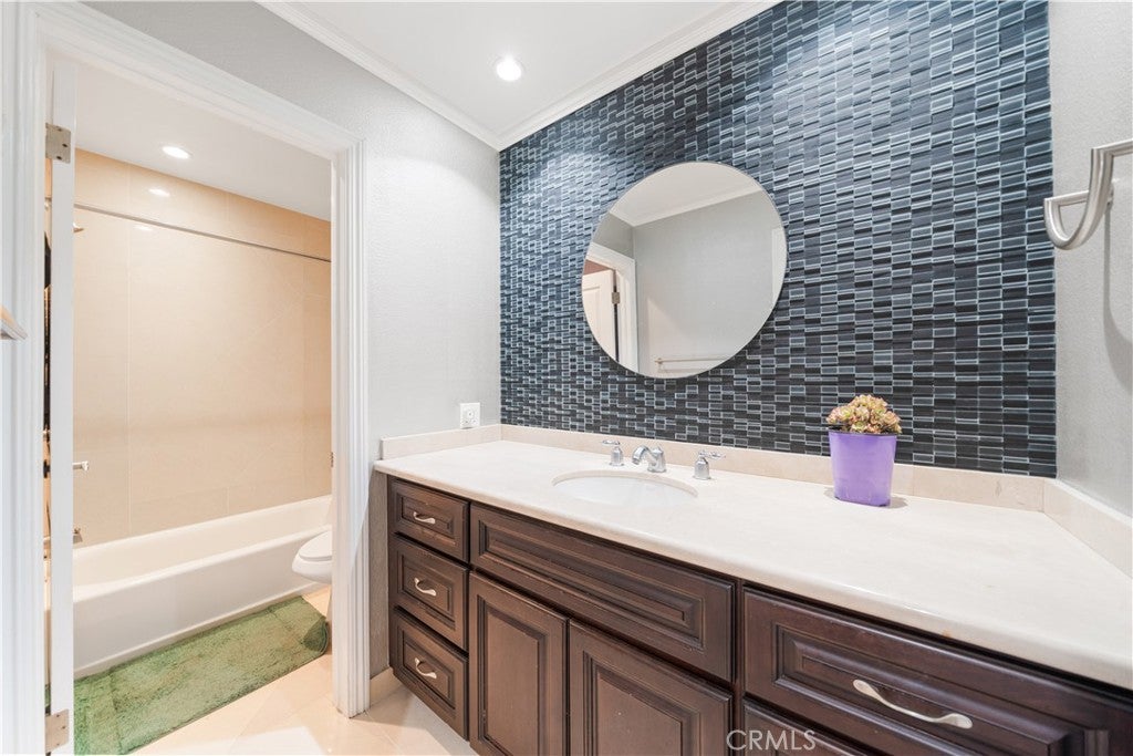 2326 Vista Hogar, Newport Beach CA 92660 - Photo 24