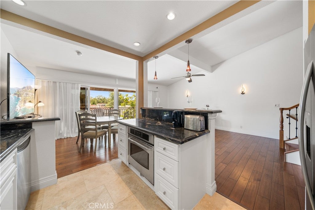 2326 Vista Hogar, Newport Beach CA 92660 - Photo 6