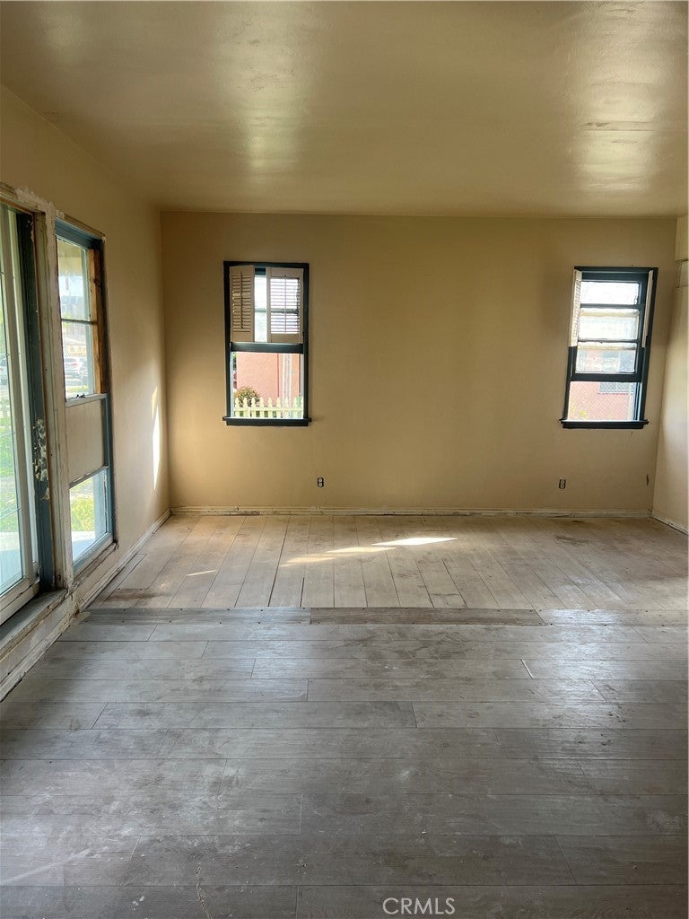 1425 S Del Mar AVE
