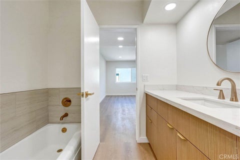 Tiny photo for 4915 Tyrone AVE #325, Sherman Oaks, CA 91423 (MLS # SR26225627)