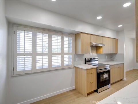 Tiny photo for 4915 Tyrone AVE #325, Sherman Oaks, CA 91423 (MLS # SR26225627)