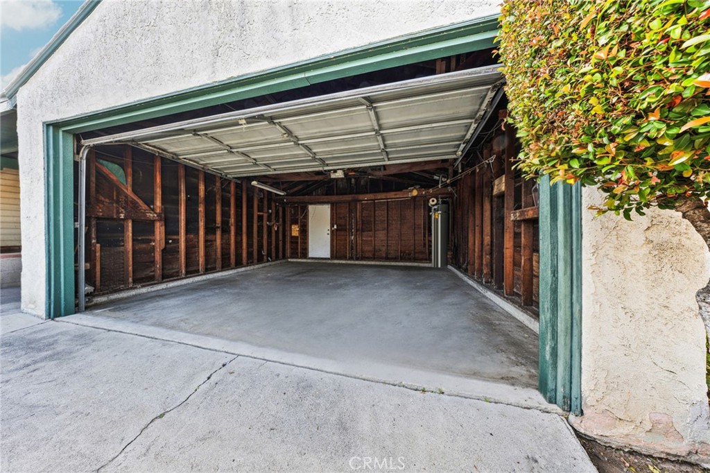 TR 715 LOT 32 - Residential