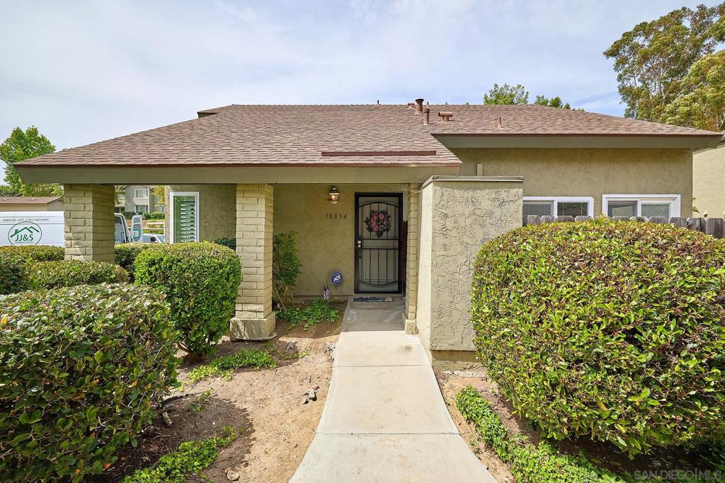 10834 Caravelle Pl