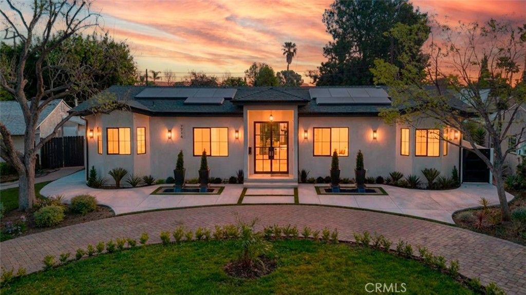 Photo of 7714 Lasaine Avenue, Northridge, CA 91325 (MLS # SR26052265)