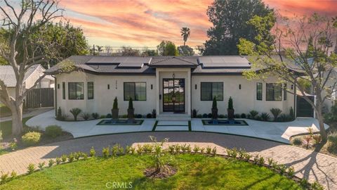 Photo of 7714 Lasaine Avenue, Northridge, CA 91325 (MLS # SR26052265)