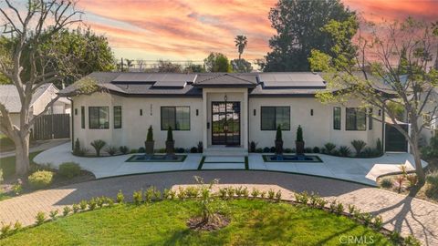 7714 Lasaine Avenue Northridge CA 91325