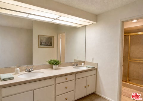 Tiny photo for 15173 Magnolia Boulevard #E, Los Angeles, CA 91403 (MLS # 26864643)