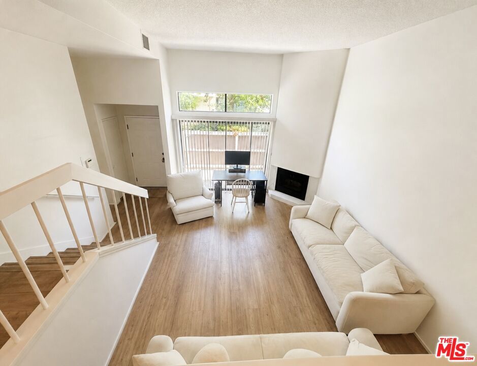 15173 Magnolia Boulevard E