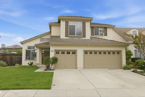 Photo of 9358 Lone Deer Way, Gilroy, CA 95020 (MLS # ML82041076)