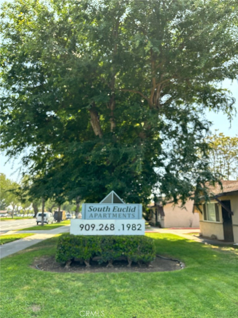 READY FOR MOVE IN! CUTE & COZY APARTMENT FOR LEASE IN ONTARIO FEATURES 2 BEDROOMS, 1 BATHROOM, 1 CAR GARAGE, 750 SQFT OF LIVING SPACE, PLANK/CARPET FLOORING, GAS COOKING, WALL HEATING, WASHER HOOK UPS IN KITCHEN, NEW STOVE AND HOOD, NEW LIGHT FIXTURES THROUGHOUT.