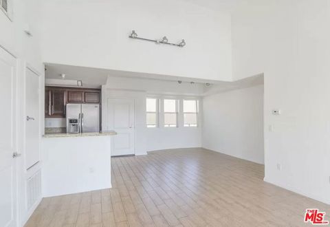 Photo of 11925 Kling Street, North Hollywood, CA 91607 (MLS # 25609187)