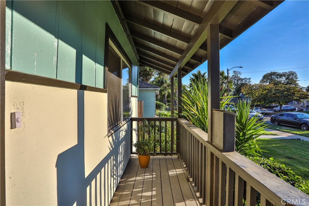 664 N 8th Avenue