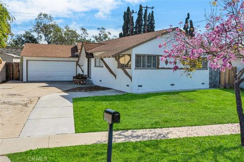2517 Deodar Street Santa Ana CA 92705