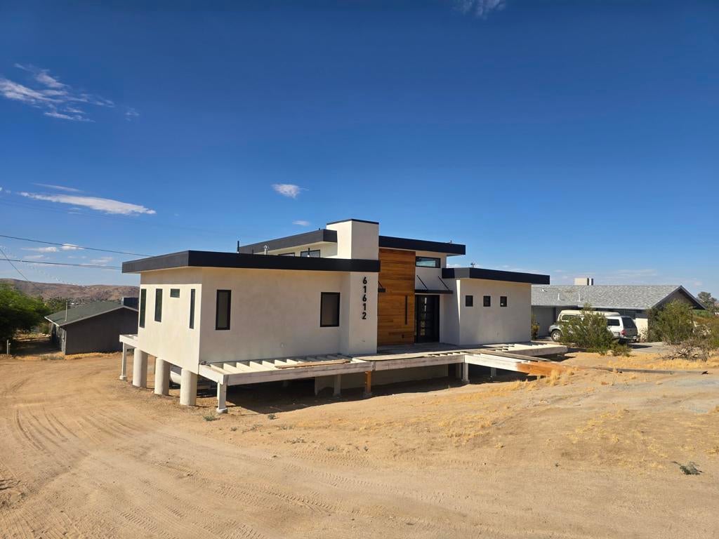 61612 Alta Vista Drive