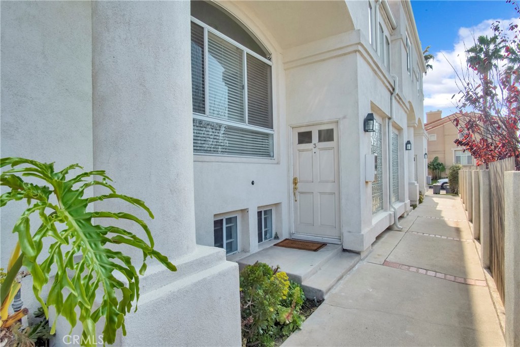 1629 E Palm Avenue 3