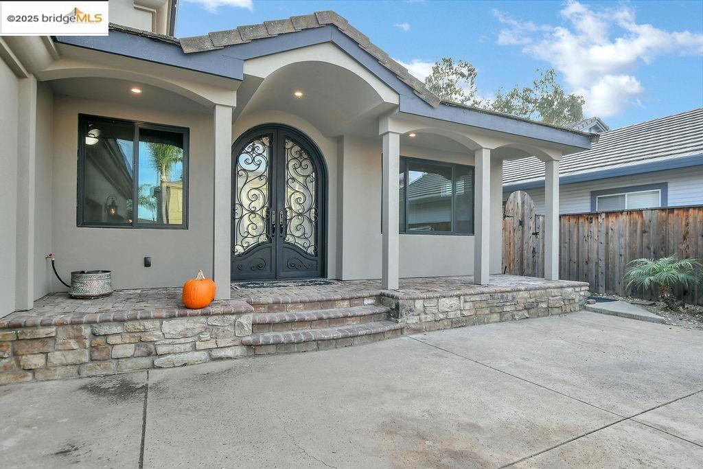 DISCOVERY BAY COUNTRY CLUB - Residential