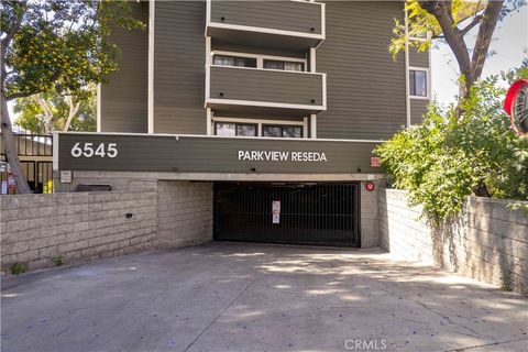 Photo of 6545 Reseda Boulevard #8, Reseda, CA 91335 (MLS # SR26079525)