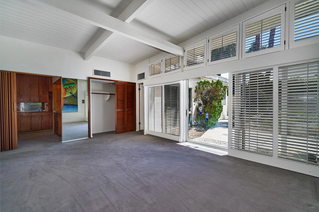 Vista Las Palmas - Residential