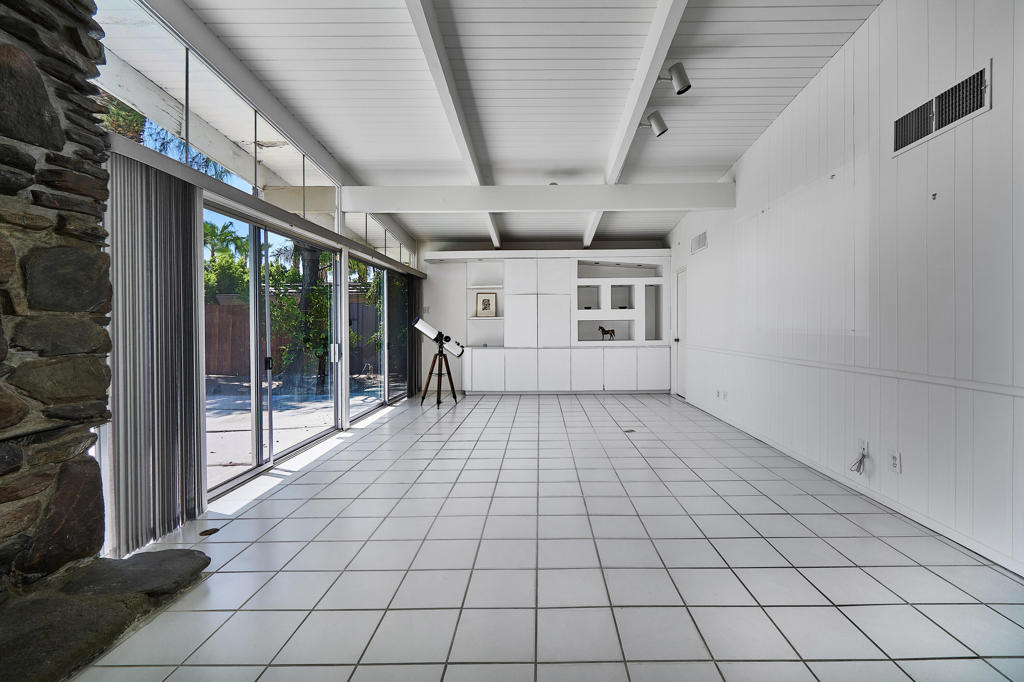 Vista Las Palmas - Residential