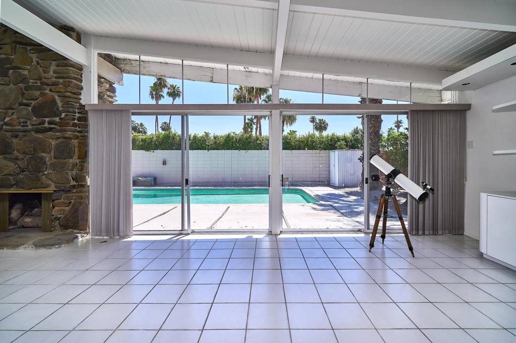 Vista Las Palmas - Residential