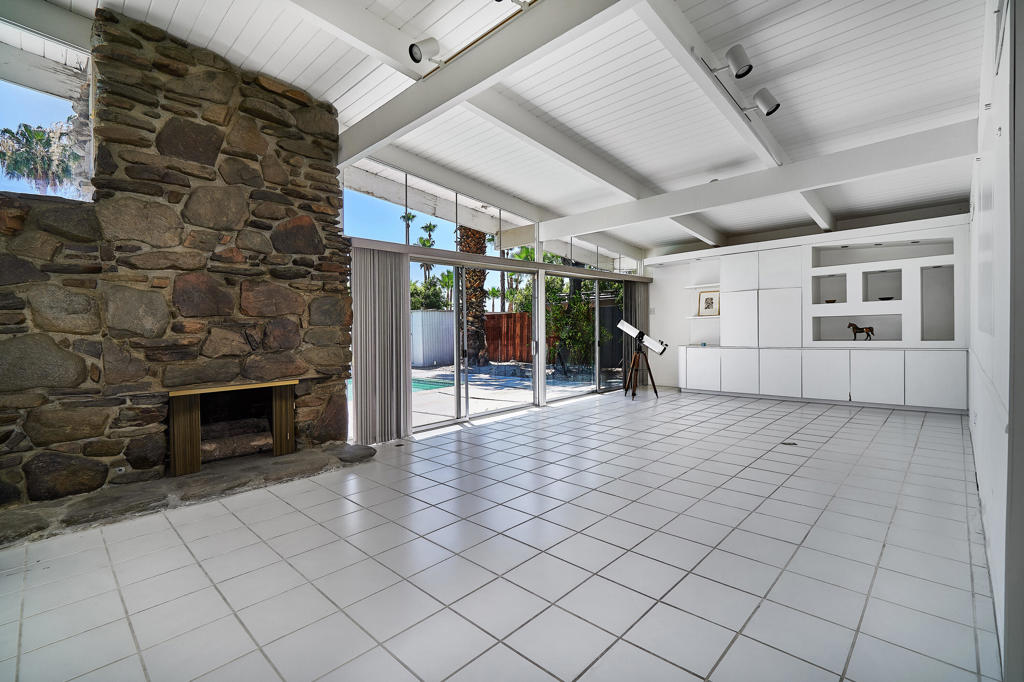 Vista Las Palmas - Residential