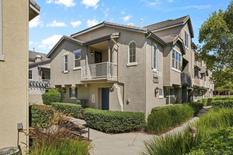 Photo of 2730 Catalpa Ct Ct, Chula Vista, CA 91915 (MLS # 250039173SD) Photo of 2730 Catalpa Ct Ct, Chula Vista, CA 91915 (MLS # 250039173SD)