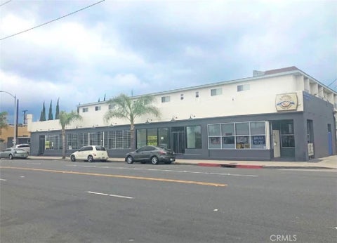 Photo of 13302 Inglewood AVE, Hawthorne, CA 90250 (MLS # SB26221174)