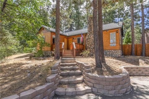 Photo of 43132 Moonridge Road, Big Bear Lake, CA 92315 (MLS # IG25075404) Photo of 43132 Moonridge Road, Big Bear Lake, CA 92315 (MLS # IG25075404)