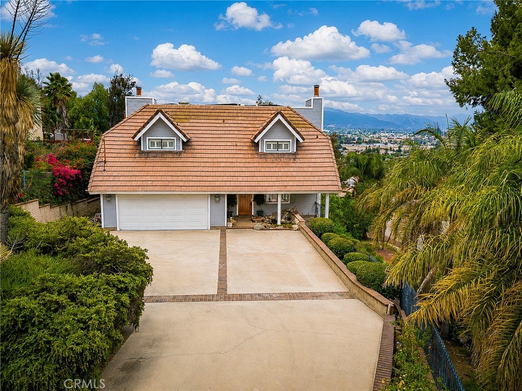19013 Consul Ave
