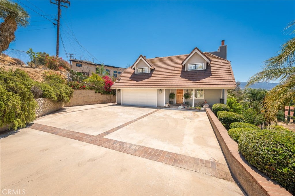 19013 Consul Ave