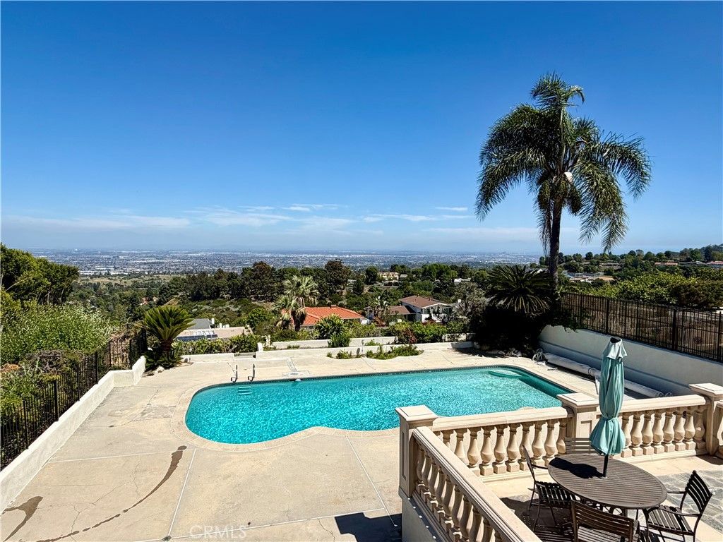 Photo of 27402 Larchbluff Dr, Rancho Palos Verdes, CA 90275 (MLS # SB26077169)