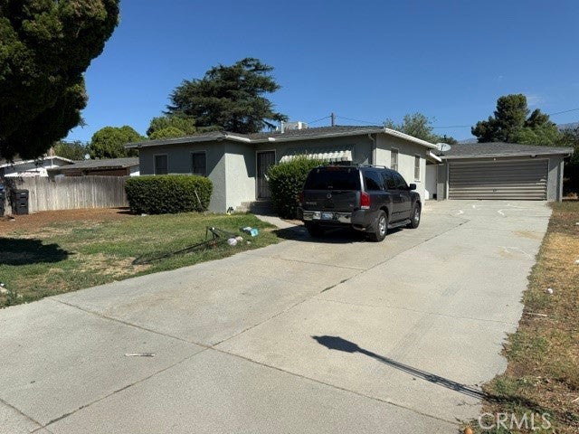 1425 W Hays