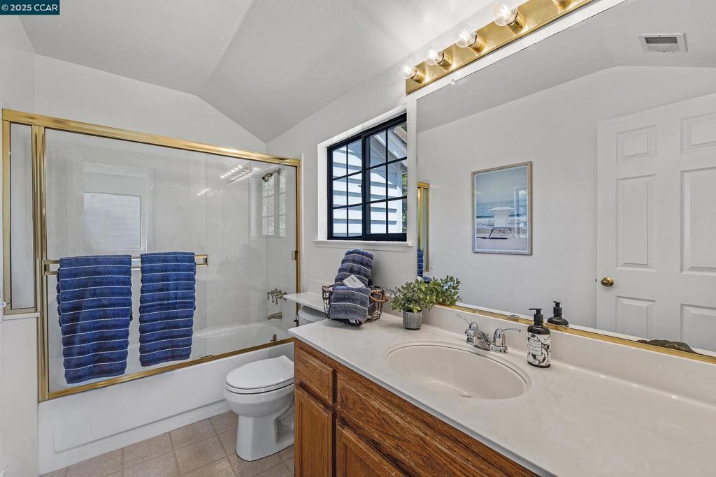 BLACKHAWK C. C. - Residential