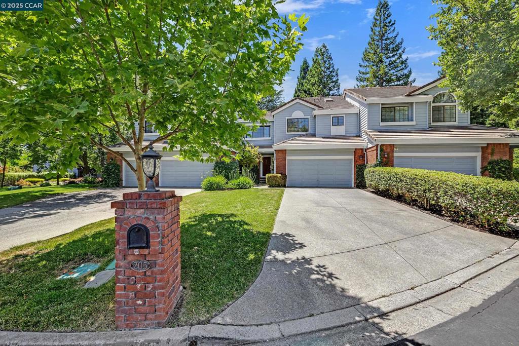 BLACKHAWK C. C. - Residential