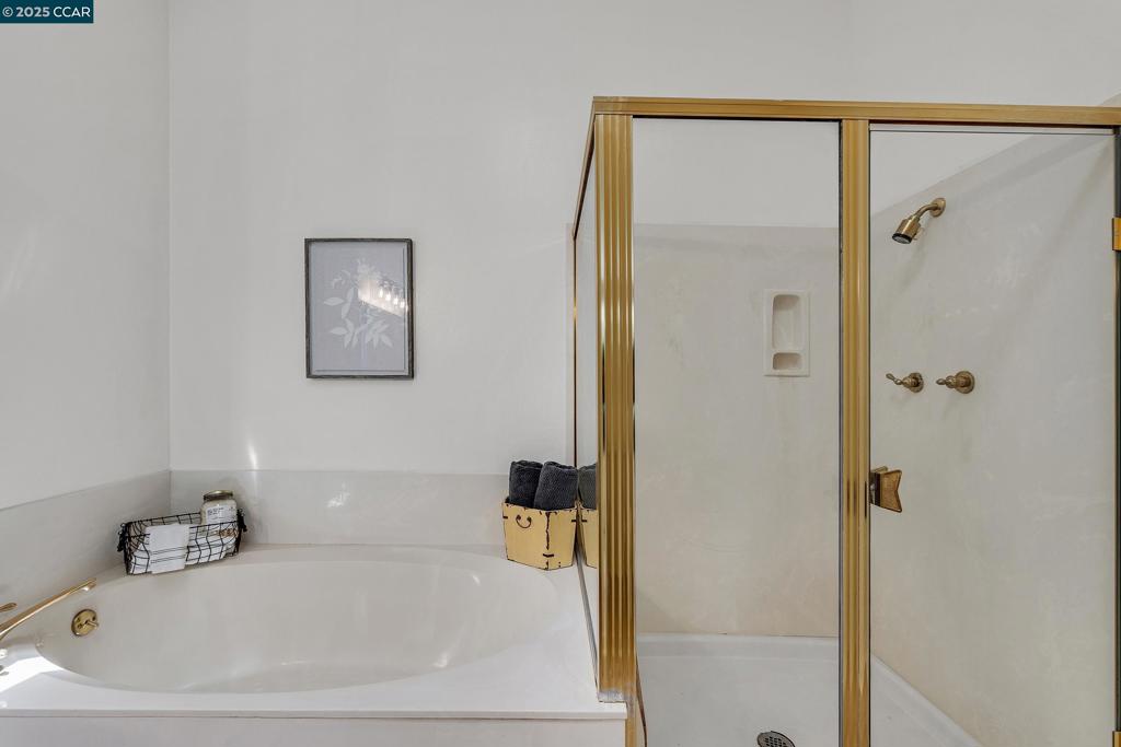 BLACKHAWK C. C. - Residential