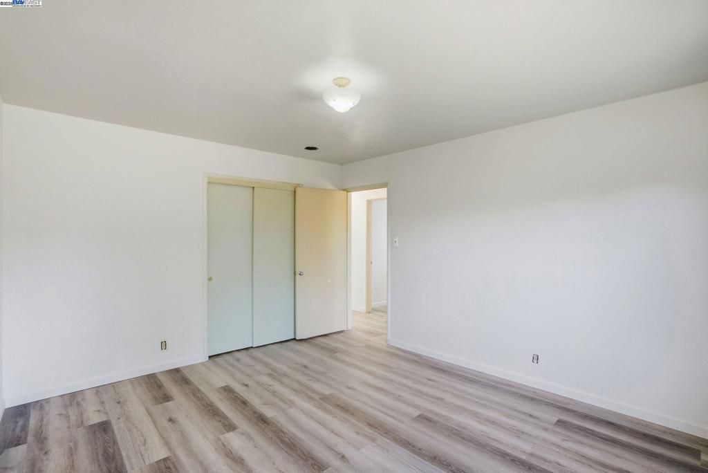 HAYWARD - Residential