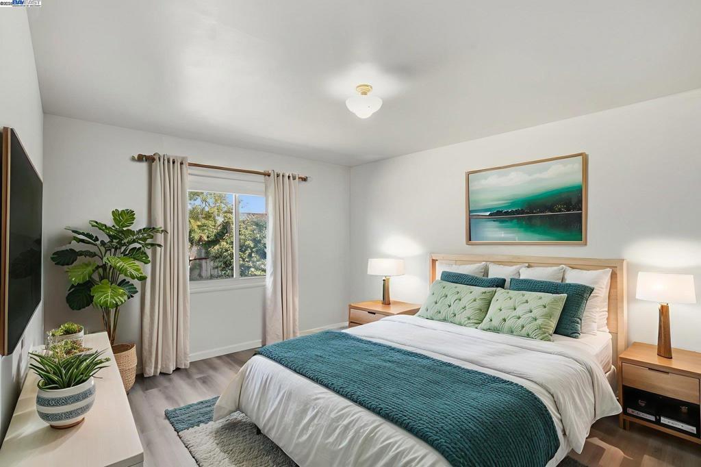 HAYWARD - Residential